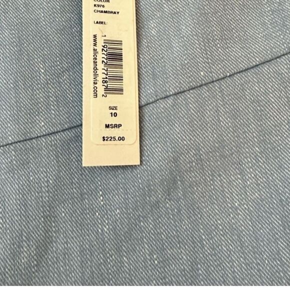 NWT Alice & Olivia Donald High-Waist Linen-Blend Short Size 10 Chambray - Picture 8 of 11